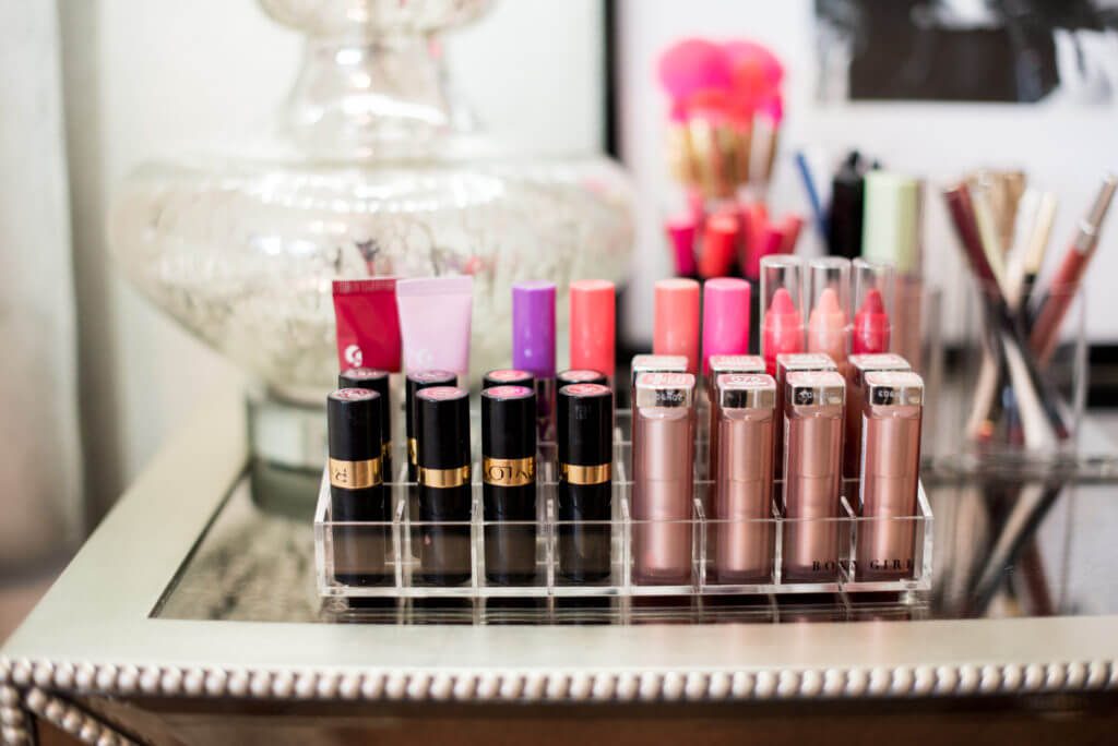How to Organize Your Makeup with Boxy Girl